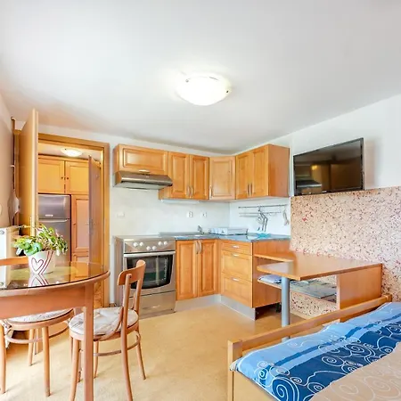 Fortun Estate - Apartmaji Ob Reki Kolpi