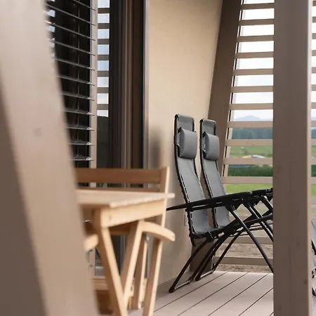 Fortun Estate - Apartmaji Ob Reki Kolpi Séjour à la ferme