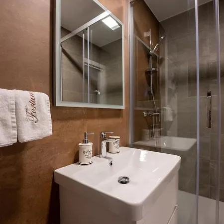 Fortun Estate - Apartmaji Ob Reki Kolpi * Metlika