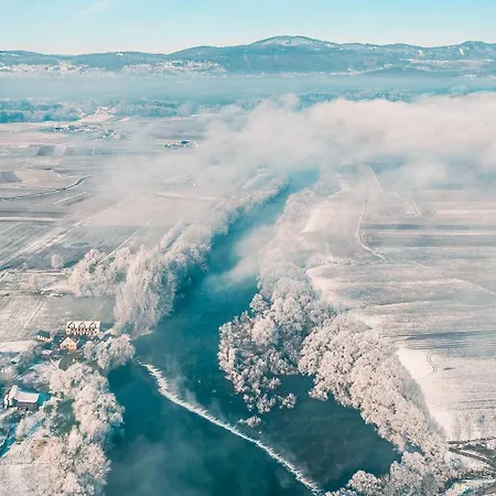 Fortun Estate - Apartmaji Ob Reki Kolpi *