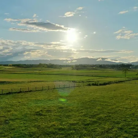 Fortun Estate - Apartmaji Ob Reki Kolpi Farma Metlika