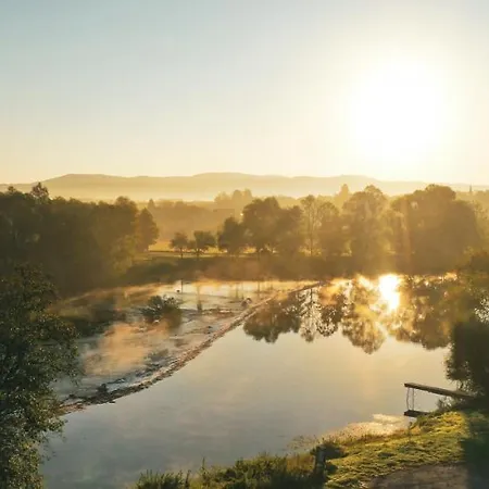 Fortun Estate - Apartmaji Ob Reki Kolpi Farma
