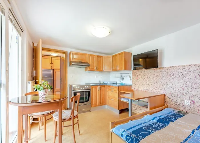 Fortun Estate - Apartmaji Ob Reki Kolpi