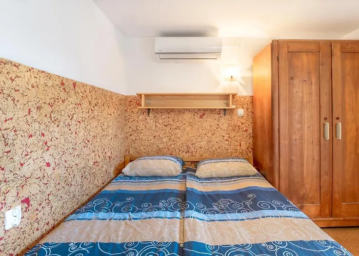 Fortun Estate - Apartmaji Ob Reki Kolpi Κατάλυμα σε φάρμα Metlika