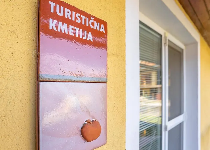 Fortun Estate - Apartmaji Ob Reki Kolpi * Metlika