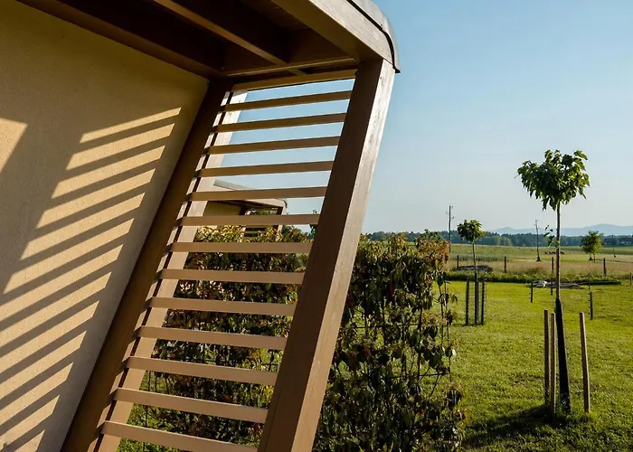 Farm stay Fortun Estate - Apartmaji Ob Reki Kolpi